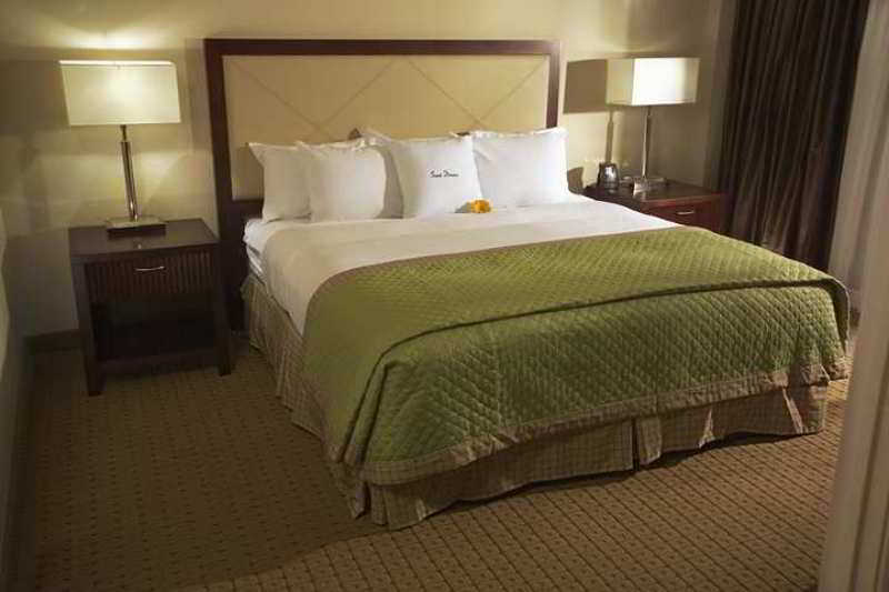 Doubletree By Hilton Rocky Point Waterfront Hotel 3*