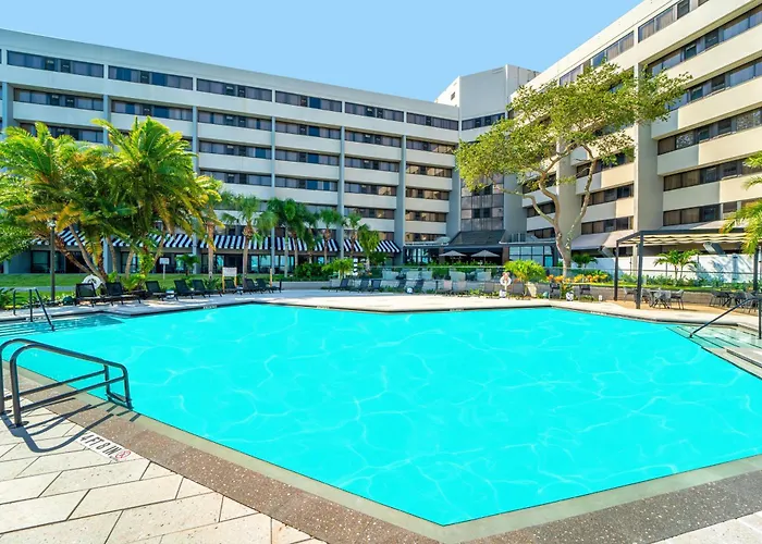 Doubletree By Hilton Tampa Rocky Point Waterfront